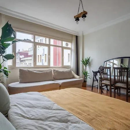 0031 - Kadikoy - Central, Cozy And Economic Flat. Apartment Istanbul