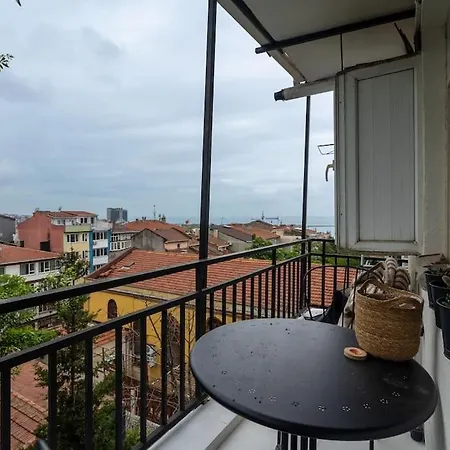0031 - Kadikoy - Central, Cozy And Economic Flat.