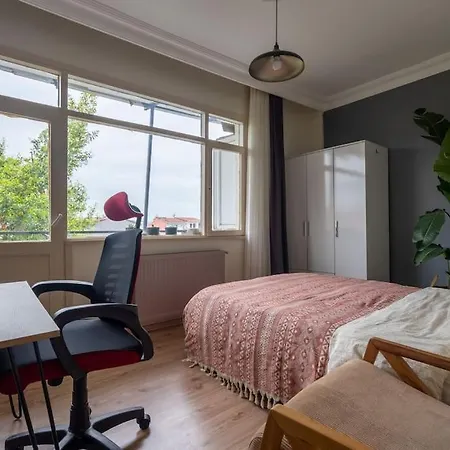 0031 - Kadikoy - Central, Cozy And Economic Flat. Διαμέρισμα
