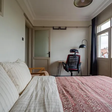 0031 - Kadikoy - Central, Cozy And Economic Flat. Διαμέρισμα *